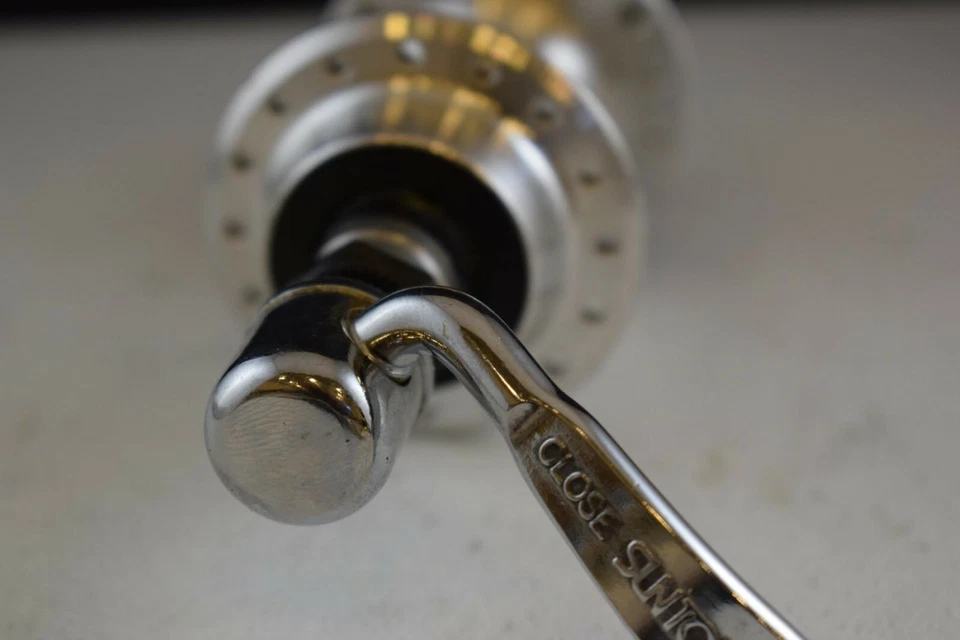 Suntour rear hub 32 holes 130mm 7speed cassette silver aluminium vintage NOS - Image 4 of 4