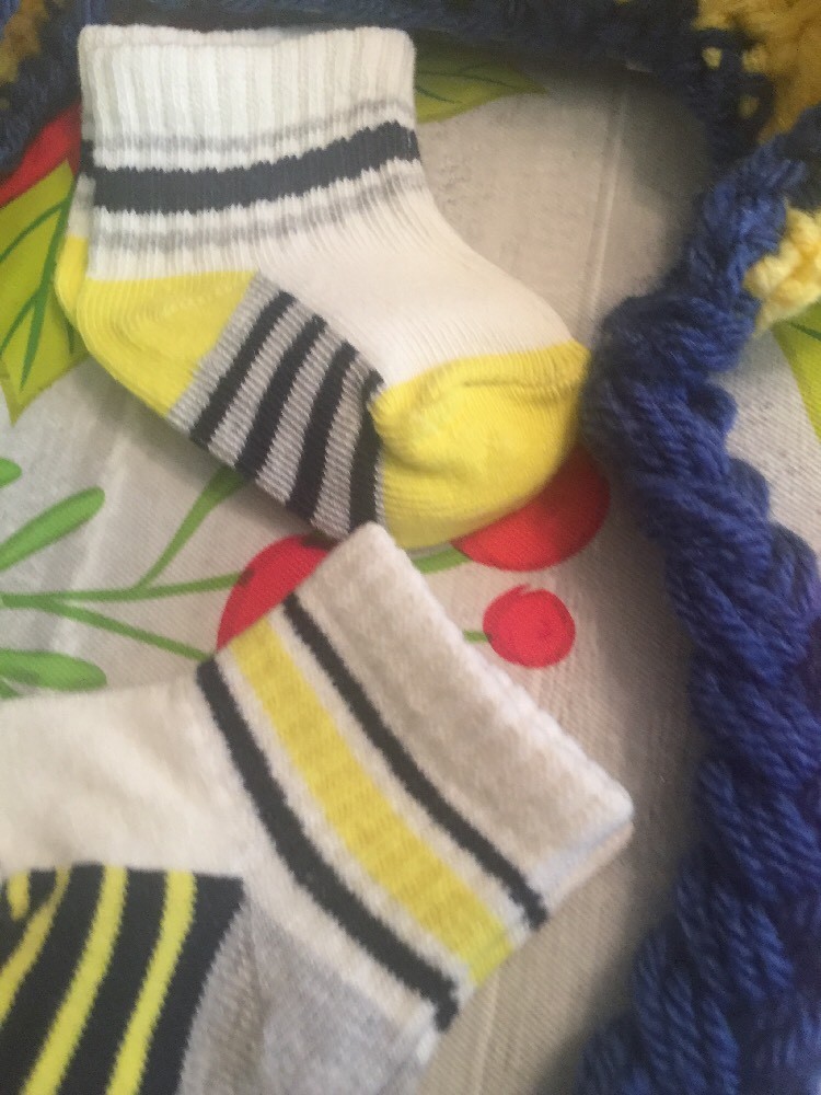 Crochet Knit Minion Baby/Toddler Hat With 2 Pr Of Socks Hand Made Free Shipping image 5