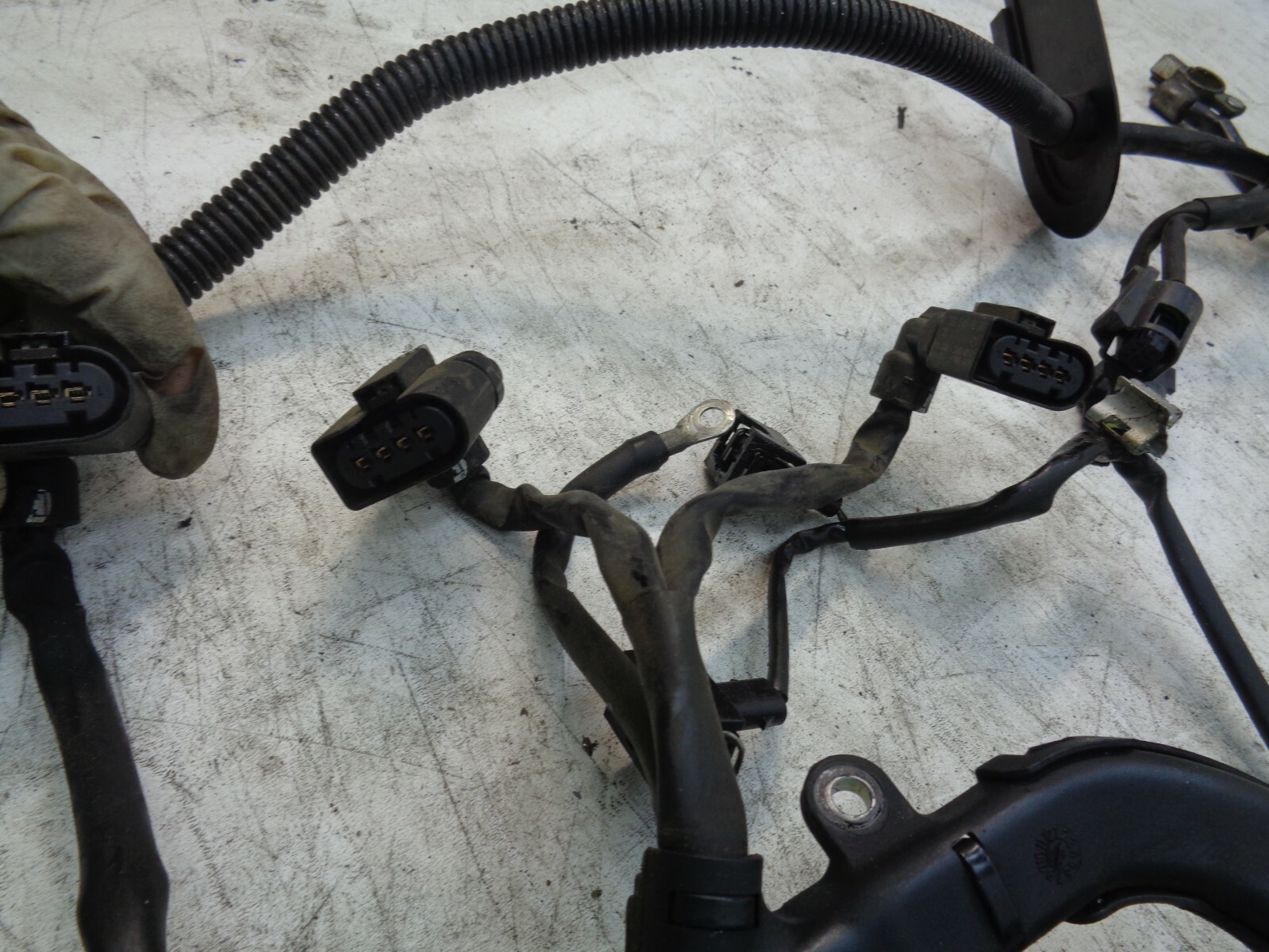 DK902436 06-08 MERCEDES SLK280 AUTOMATIC ENGINE WIRING HARNESS 2720103202 OEM