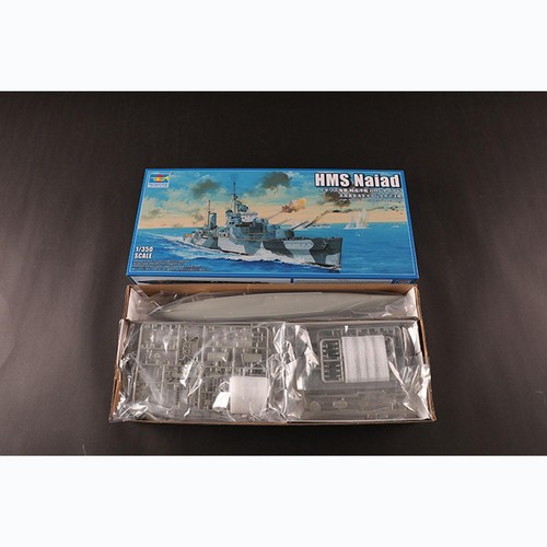 Trumpeter 1/350 HMS Naiad Royal Navy Cruiser 05366 Plastic Static Ship Kit Model - Picture 10 of 12