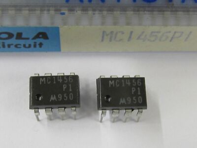 2 Stück - MC1456P1 MOTOROLA DIP8 High Performance Operational Amplifier - 2pcs