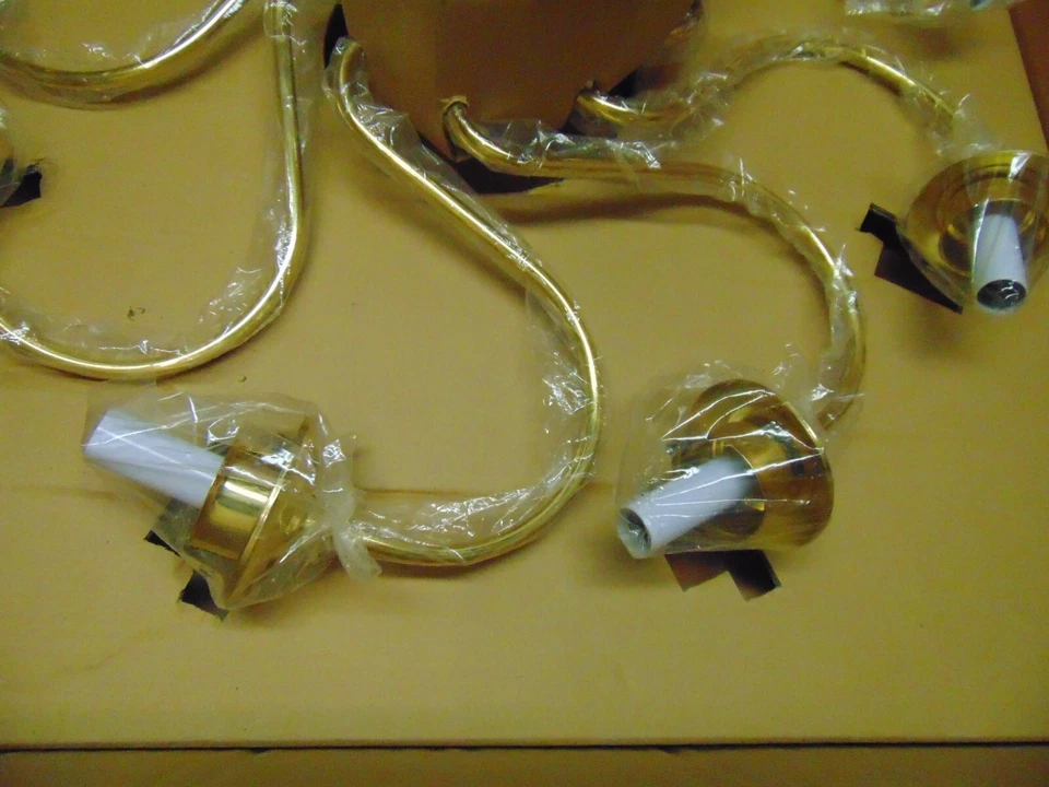 Thomas освещение переходный колониальный 8 света люстра латунная отделка M-2209-1 - Изображение 3 из 4