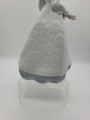 Lladro Snow Maiden 8412 Super Rare Ceramic Collectibles Perfect! Ships Next Day - Picture 15 of 20