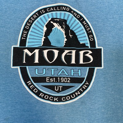 Moab Utah Red Rock Country T Shirt L Blue The Desert is Calling and I Must Go*