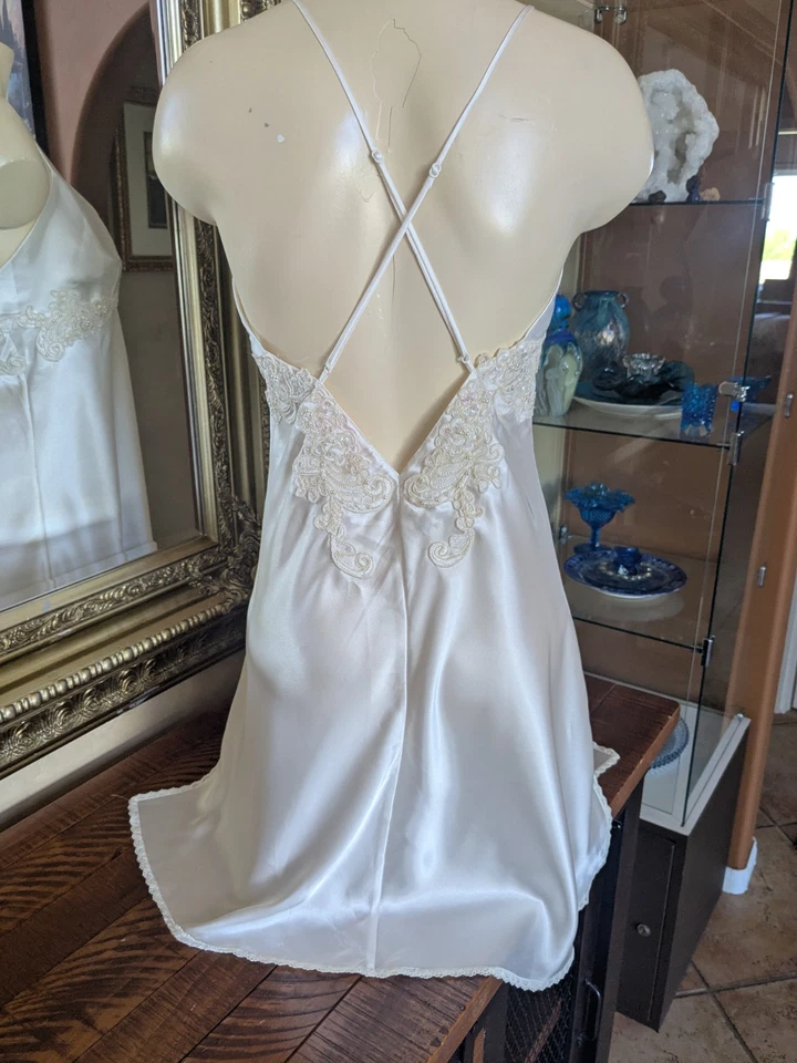 Vestido sin Mangas Victoria’s Secret Marfil Chemise Lencería Nupcial Talla M Foto 3 de 4