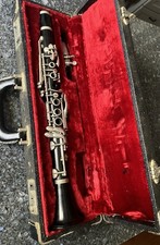 Vintage Selmer Bundy Eb/E-flat Clarinet with Bundy Hard Case