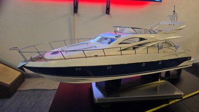 HUGE, 34'' Sunseeker Manhattan Motor Yacht Hand Built Model Boat!!