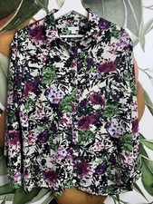 J Jill Small Floral Long Sleeve Button Front Collared Shirt