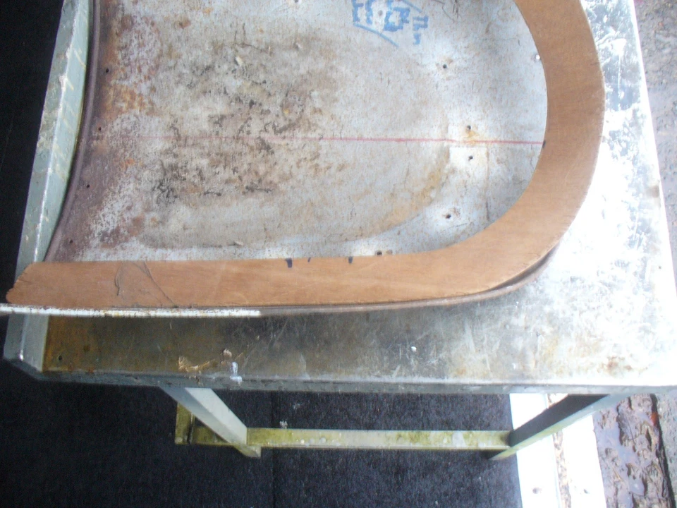 сиденье daimler sp250, сиденье для дротиков Daimler ДОСТАВКА ПО ВСЕМУ МИРУ - Изображение 3 из 4