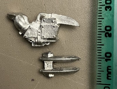 GW Citadel 1990s WH40k Space Orks metal '' Ork Nobs Power Claw Arm '' Parts Bits