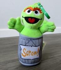 SESAME STREET SCRAM OSCAR THE GROUCH TRASH CAN 2021 SOFT TOY KEYRING CHARM RARE