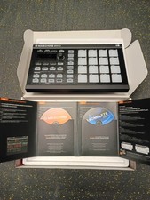 Native Instruments Maschine Mikro MK2 Drum Machine Controller