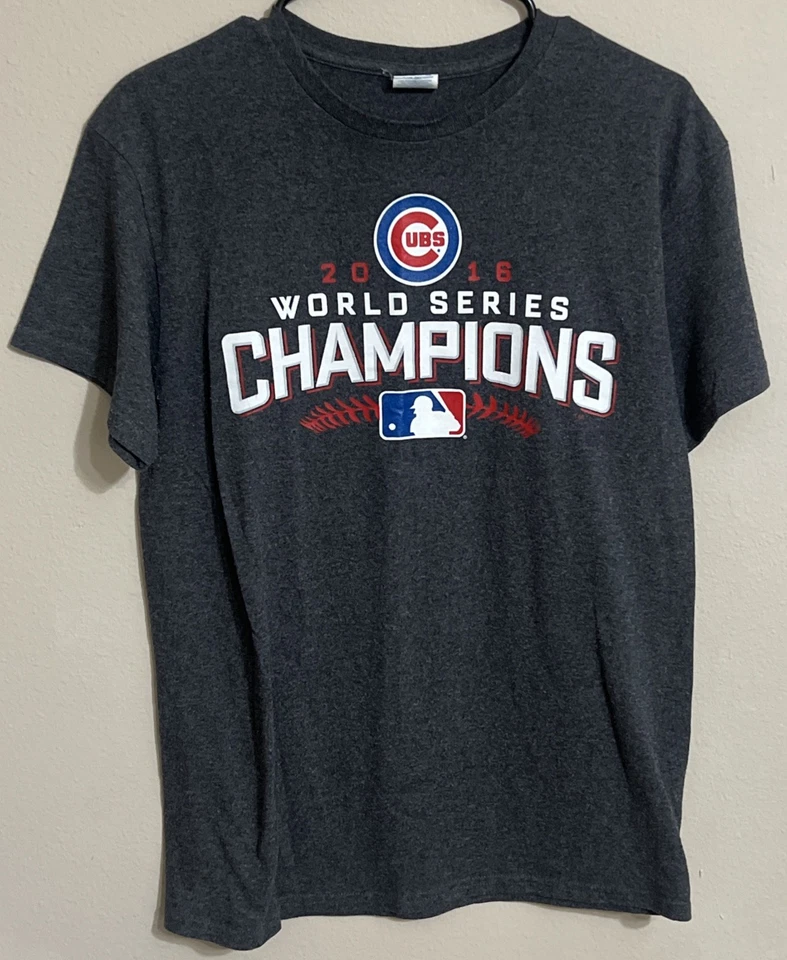 Chicago Cubs 2016 World Series Champions TShirt Sz M Gray Back Lineup Roster WOW - Image 2 of 4