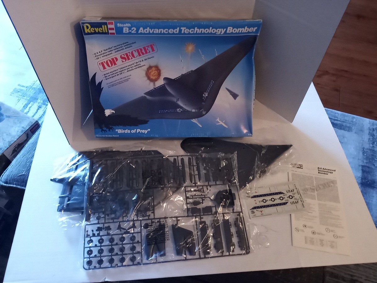 Revell Stealth B-2 Advanced Technology Bomber Model Kit 1:72