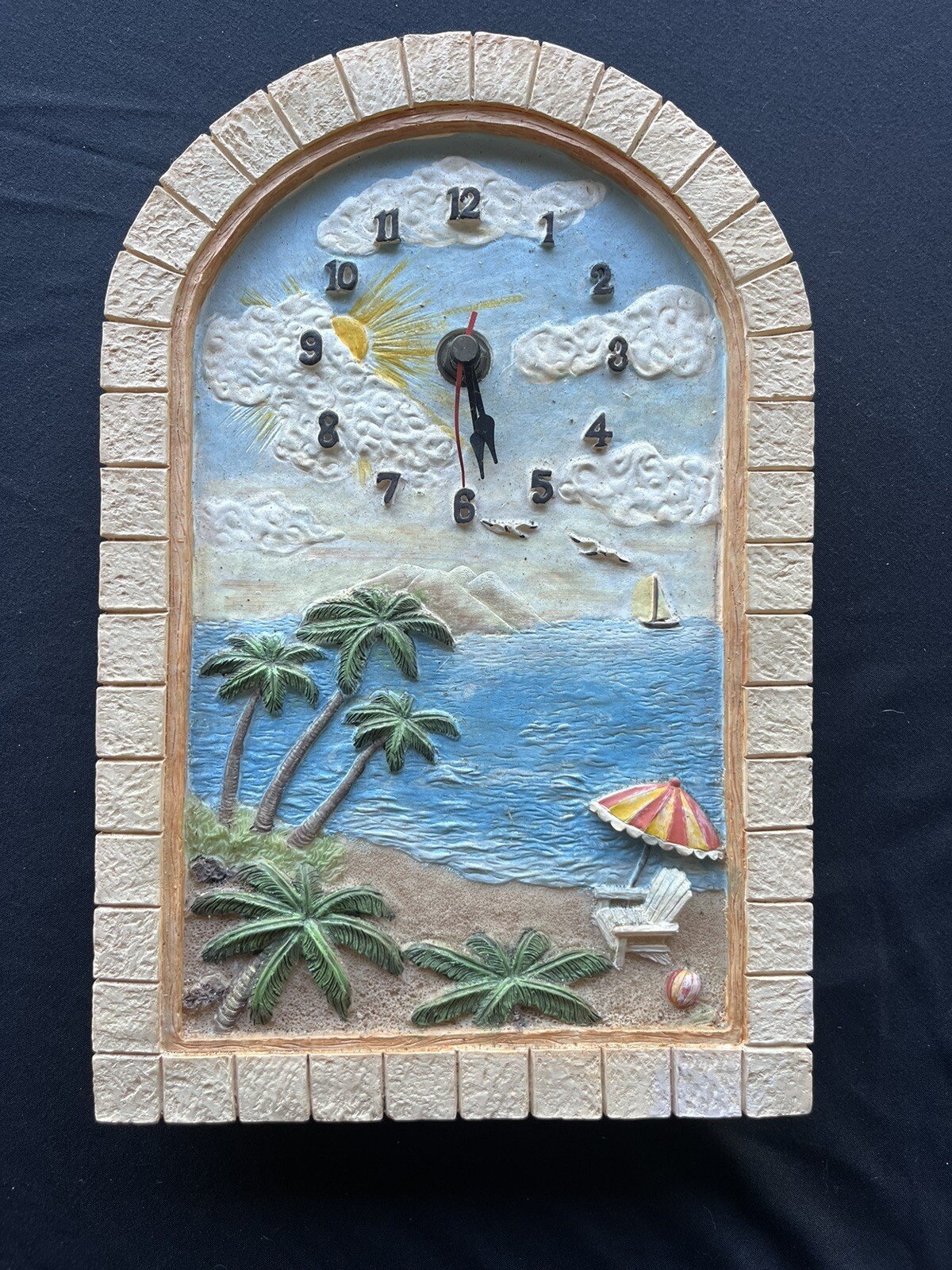 Beach Themed Clock *FOR PARTS/DECOR NOT WORKING)