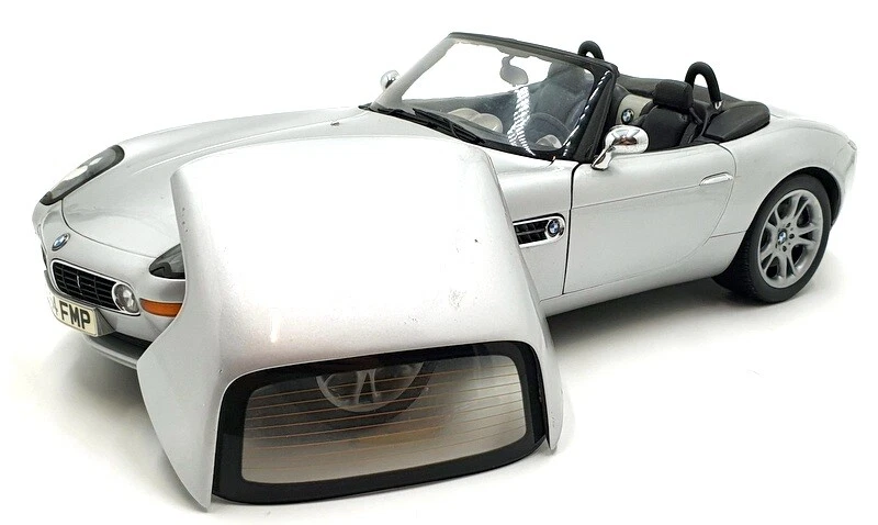 お土産・買い物 ミニカー京商 007 J・BOND BMW Z8 1/12スケール - we