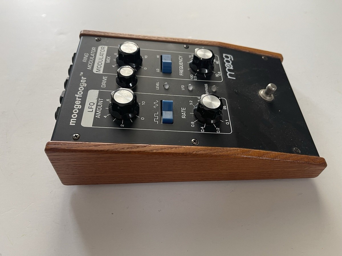 Moog Moogerfooger MF-102 Ring Modulator Mod Guitar Effect Pedal +