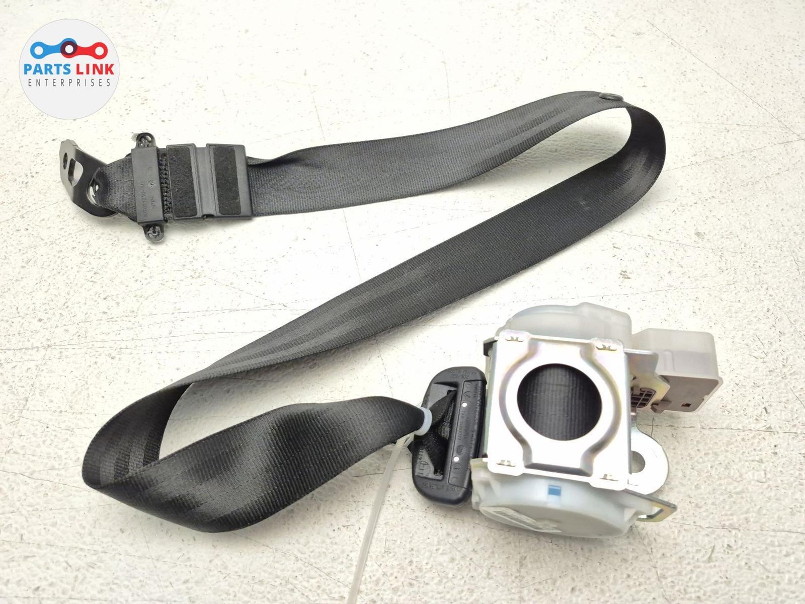 Bentley Bentayga 2016-2020 Rear Left Seat belt retractor