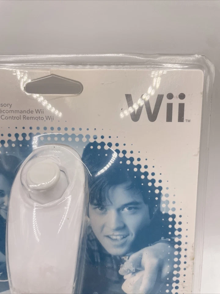 Nintendo OEM Wii Nunchuk Controller Genuine White RVL FW USZ NiB New Sealed - Image 3 of 4