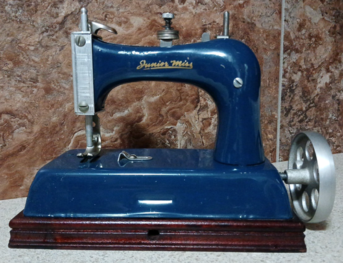 Petite machine à coudre enfant Artcraft Junior Miss West Haven, Conn. années 1940 FONCTIONNE ! - Photo 1/7