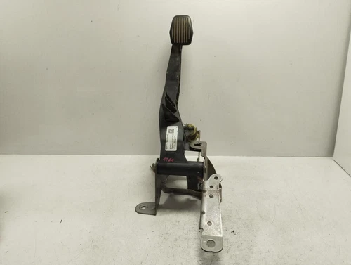 BV617B633GG Pedal Embrague para FORD FOCUS BERLINA (CEW) Titanium 2016 205535 - Imagen 4 de 10