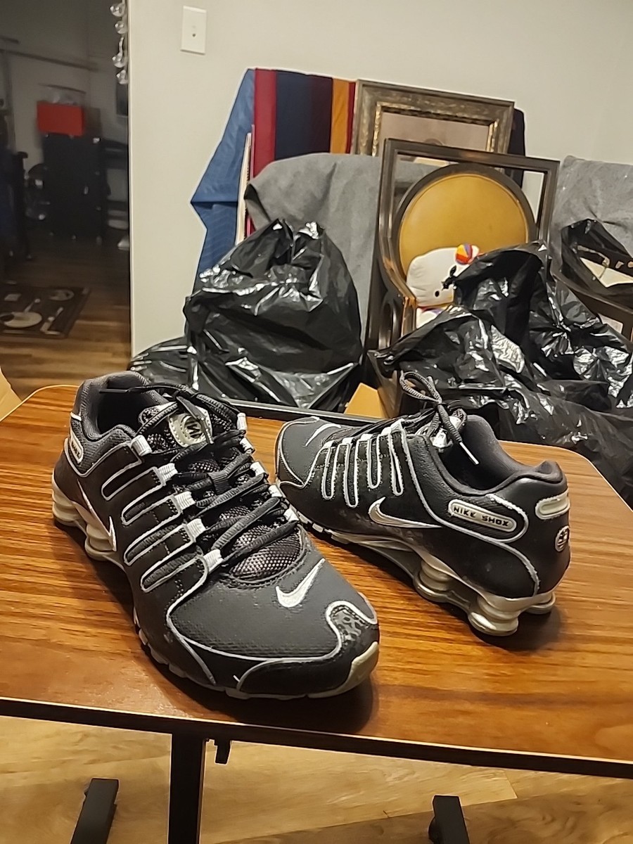 Nike Shox NZ Running Shoes Black Low Top Lace Up 488312-005 sz 7.5