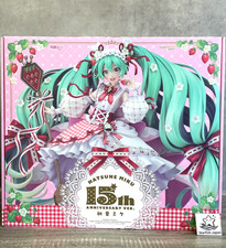 Hatsune Miku 15th Anniversary 1/7 Figure Good Smile