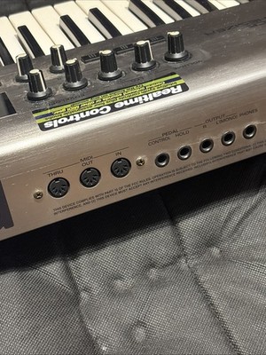 Roland RS-5 64 Voice Synthesizer Keyboard w/ Case - READ | eBay