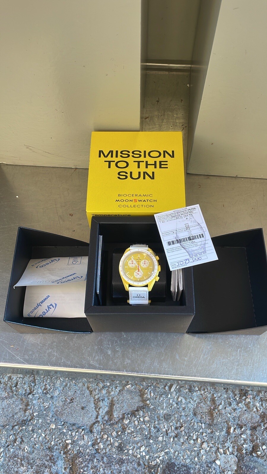 OMEGA x Swatch MoonSwatch Mission to the Sun 42mm Cassa Gialla in Bioceramica...