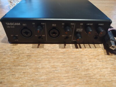 Tascam US-2x2 USB-Audio-/MIDI-Interface (2 Eingänge, 2 Ausgänge) , gebraucht TOP