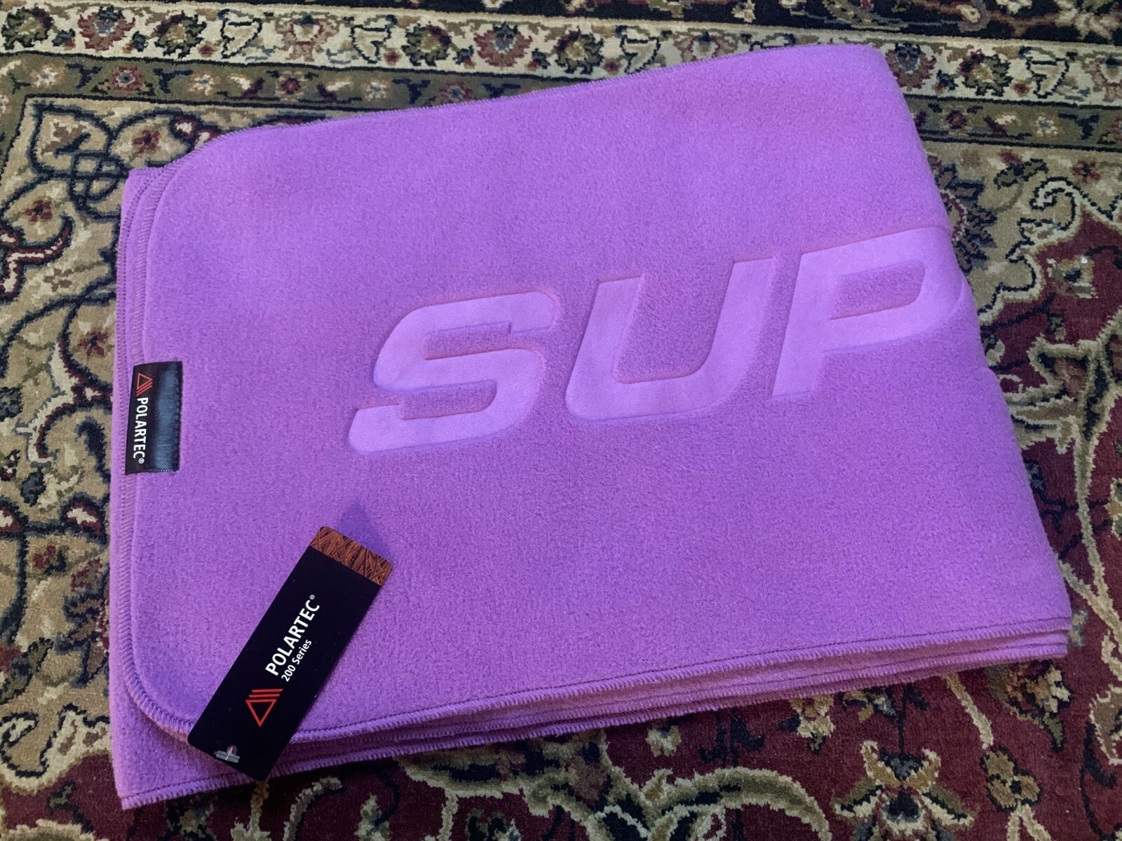 Foulard Supreme Polartec violet clair FW19 neuf
