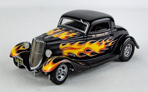 Danbury Mint Limited Edition 1934 Ford The California Kid 1:24 Scale Diecast Car - 第 5/7 張圖片
