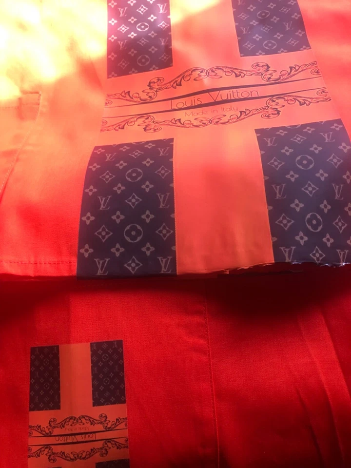 Uniformes exfoliantes personalizados uniformes médicos, logotipos personalizados, todos los tamaños y colores Foto 3 de 4