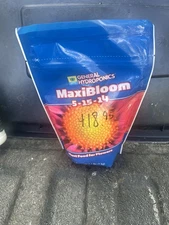 General Hydroponics Maxi Bloom , 4 Different Bags Of Nutrients For One Price