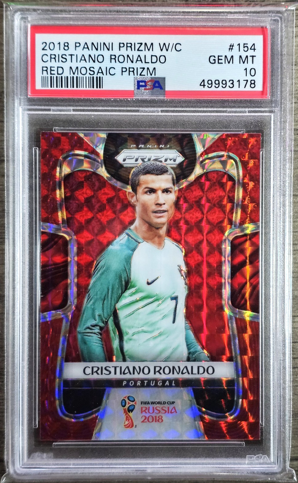 2018 Panini Prizm World Cup #154 Cristiano Ronaldo Red Mosaic PSA 10 GEM MT