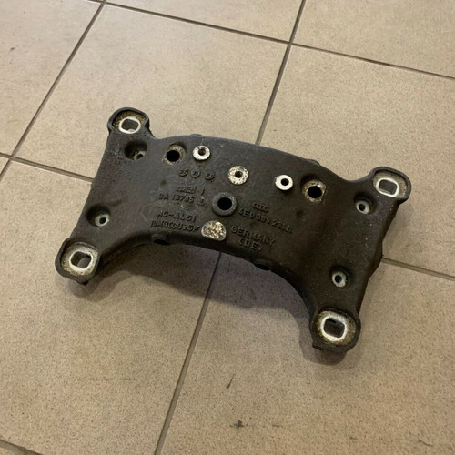 Audi A8 4E Getriebehalter Getriebestütze Träger Getriebe 4E0399231N