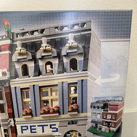 Lego Creator 10218 Pet Shop (NEW, Retired)