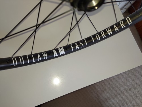 Set ruote in carbonio FFWD OUTLAW AM - 27,5" - MTB/Ghiaiaiaia - mozzi DT Swiss 240 - nuove. - Foto 9 di 12