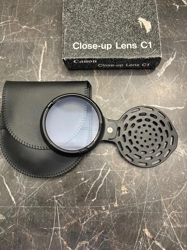 Canon Close-Up Lens Diopter C1 Pop-In Lens Filter with Case - Image 2 of 3