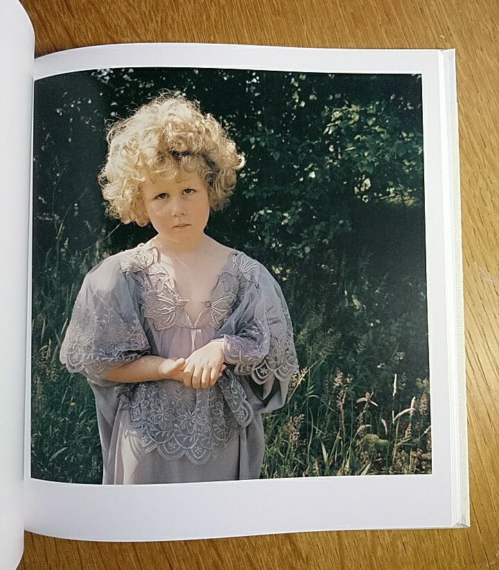 アート・デザイン・音楽 Hellen Van Meene: Portraits by Kate Bush アート・デザイン・音楽 Hellen Van Meene: Portraits by Kate