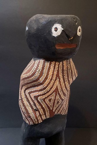 FIGURA TÓTEM GRANDE ABORIGEN AUSTRALIANO MOKOY ESPÍRITU ESCULTURA AUDREY PETYARRE - Imagen 6 de 12