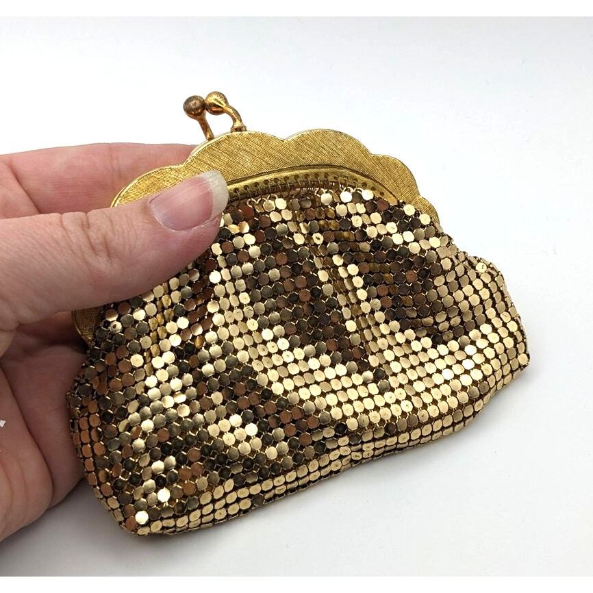 Very Nice Vintage OROTON Gold-Tone Mesh Metal Coin Purse Small Clutch