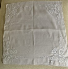 Antikes Braut Taschentuch Applikation bestickt in Rasen Baumwolle 16 x 15 cm