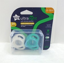 Tommee Tippee Ultra-Light Silicone Pacifier, One-Piece Design 6-18 Months 2-Pack