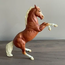 Breyer Vintage #33 King Palomino Fighting Stallion Matte Traditional USA NICE!