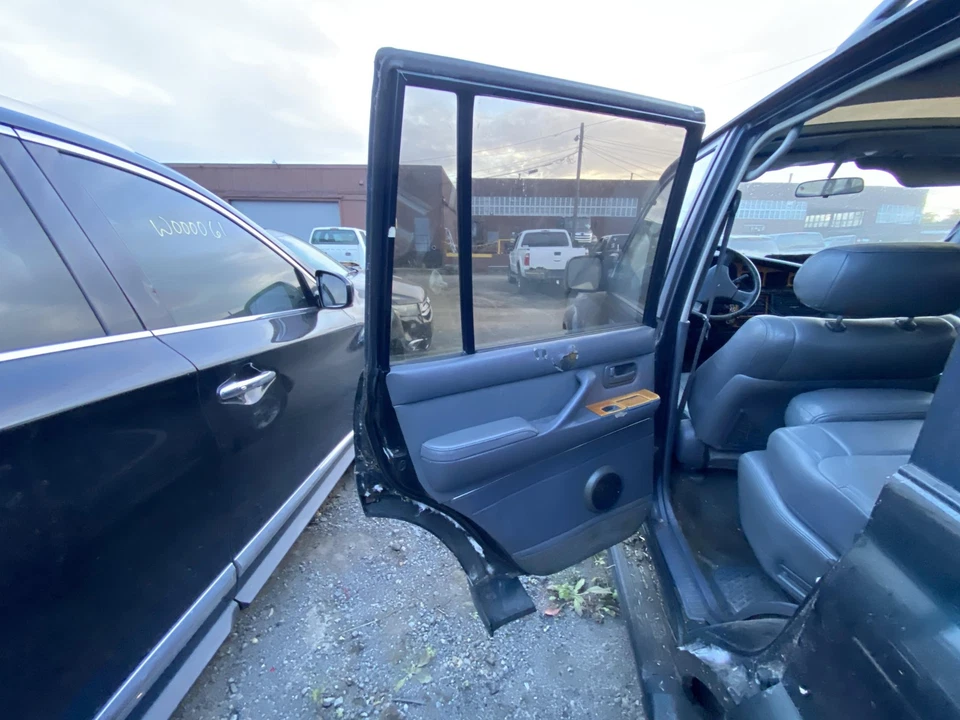 (仅限本地提货)91 92 93 94 95 96 97 98 丰田 Land CRUISER 左后门 — 第 4/4 张图片