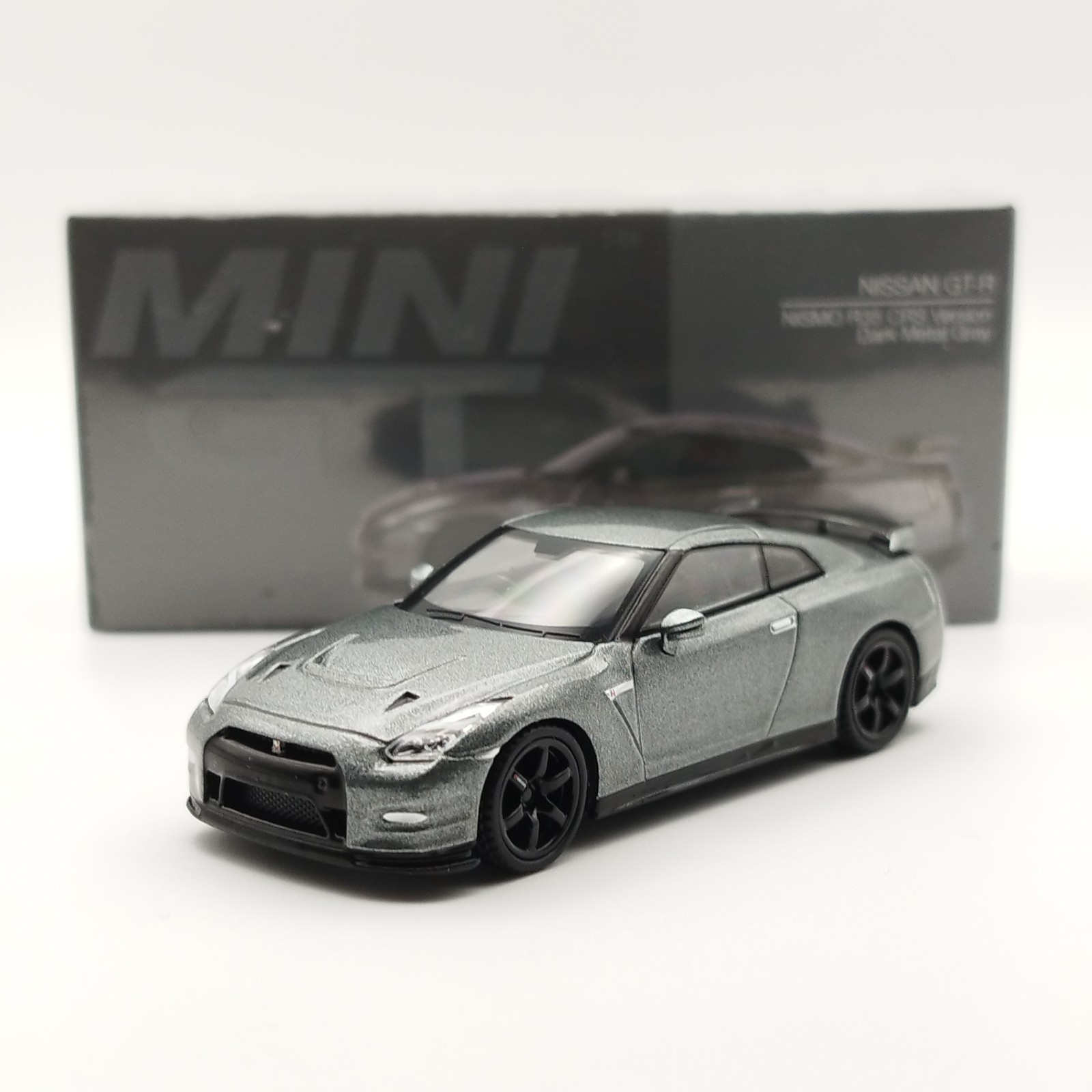 Mini GT 1/64 Nissan GT-R R35 NISMO CRS voiture miniature gris anthracite métal 1089