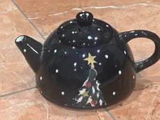 BECCA BARTON CIC CHRISTMAS TREE BLACK CERAMIC TEA FOR ONE TEAPOT & LID 1990S EUC