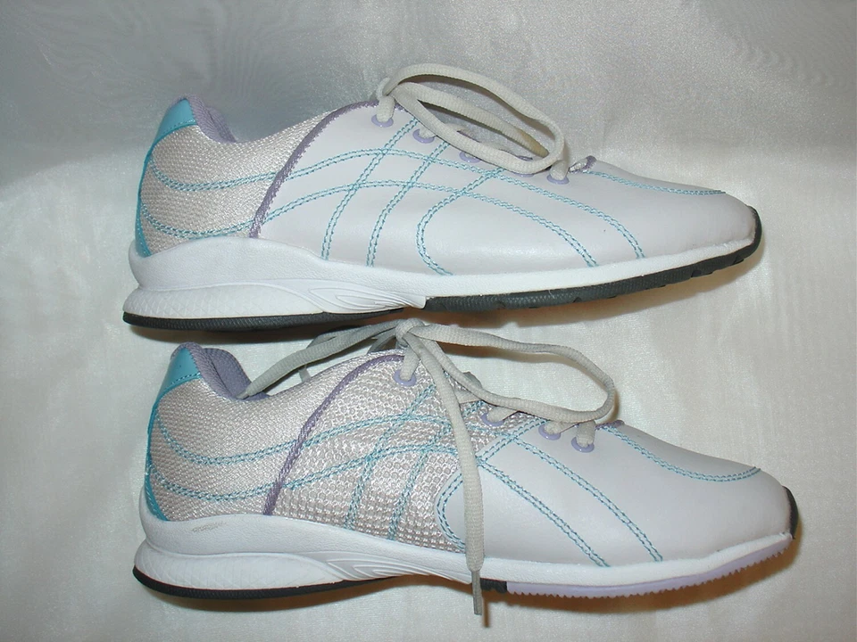 Curves for Women 8 Off-White Lt Blue Leather Z Traction Athletic Shoes - Image 2 of 4