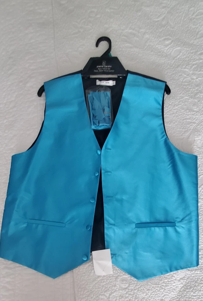 Vest By Pierre Cardin, Teal w/bow tie and Hanky (NEW) Size L - Image 3 of 4
